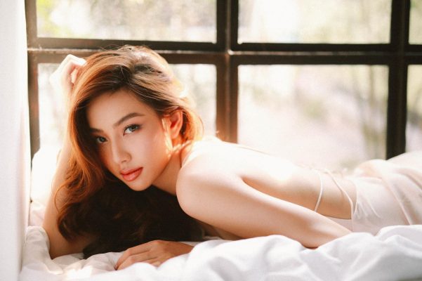 MMlive Chiêm ngưỡng vẻ đẹp của hoa hậu hòa bình quốc tế Nguyễn Thúc Thùy Tiên 10 Người đẹp cũng gây thương nhớ với phong cách gợi cảm
